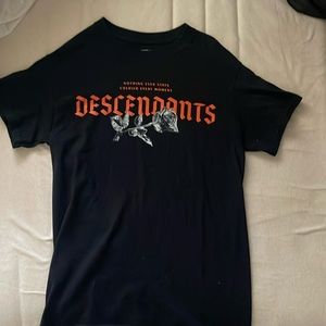 Men’s small graphic tee